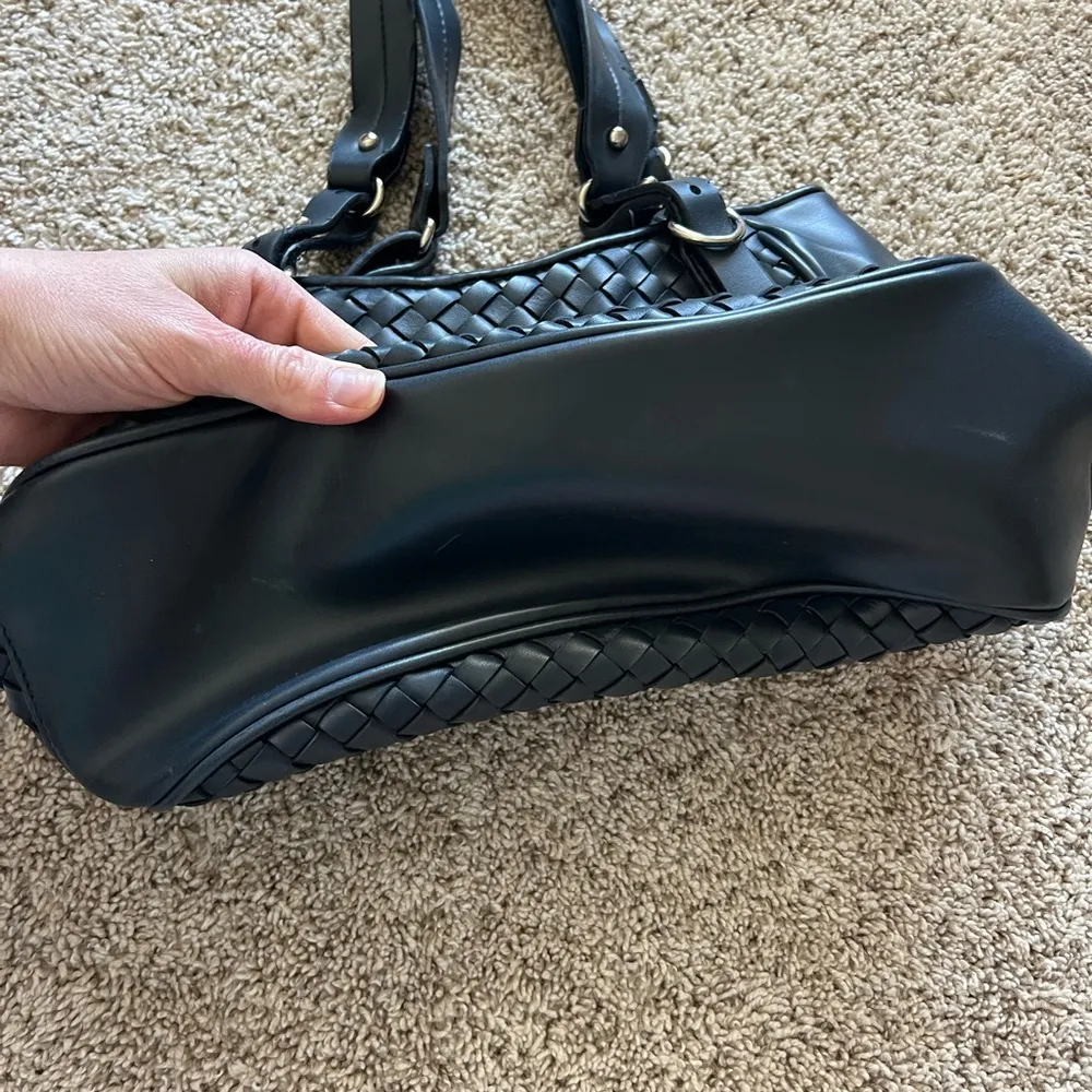 St.Johns Bay genuine leather shoulder bag dark navy almost black Blue - Image 9