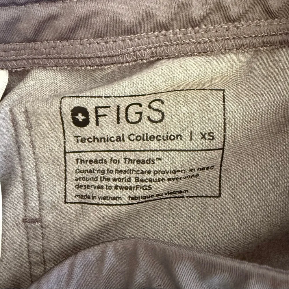 FIGS Zamora Jogger Scrub Pants XS Technical Collection Gray Style W18SW2005 - Image 4