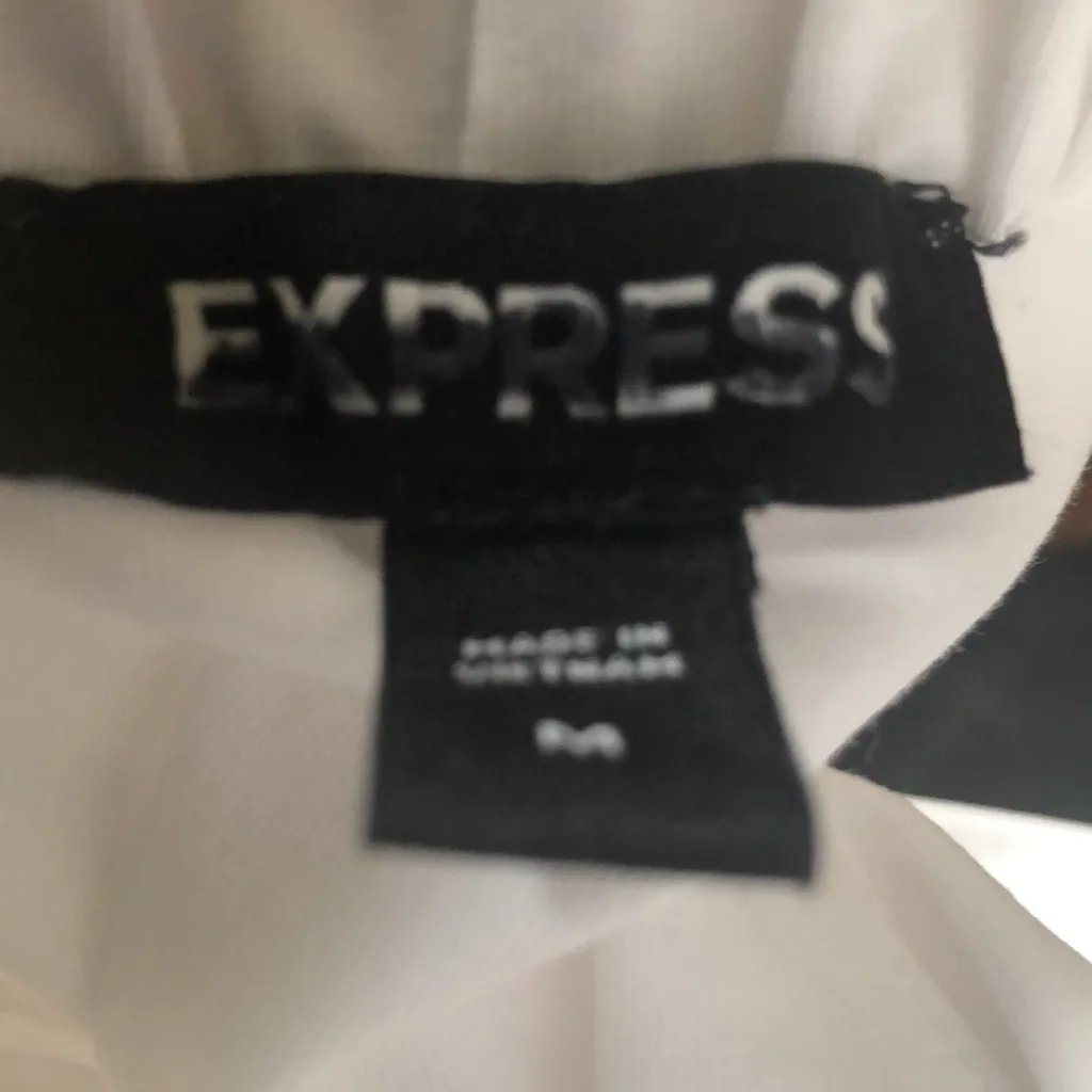 EXPRESS White Halter Neck Women's Top. Size M - Image 9