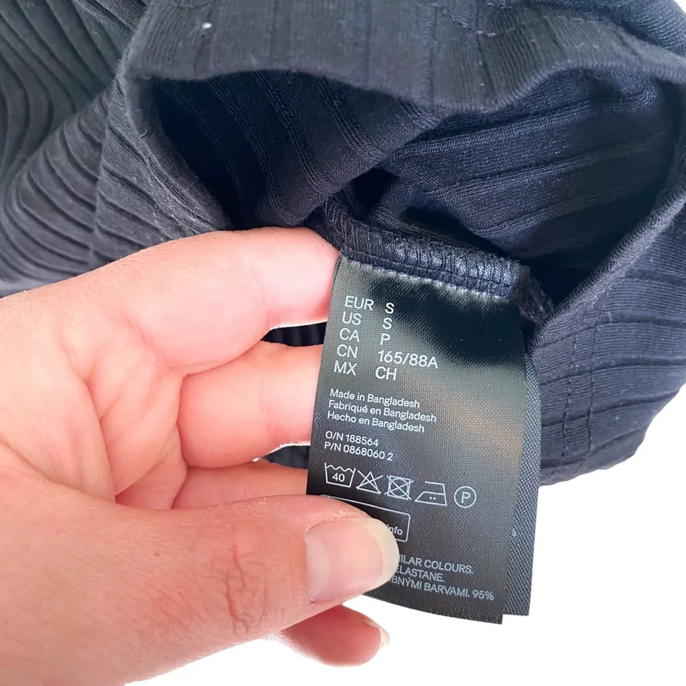 H&M Divided Womens Sleeveless Tank Ribbed Fitted V Neck Mini Knit Dress Small - Image 4