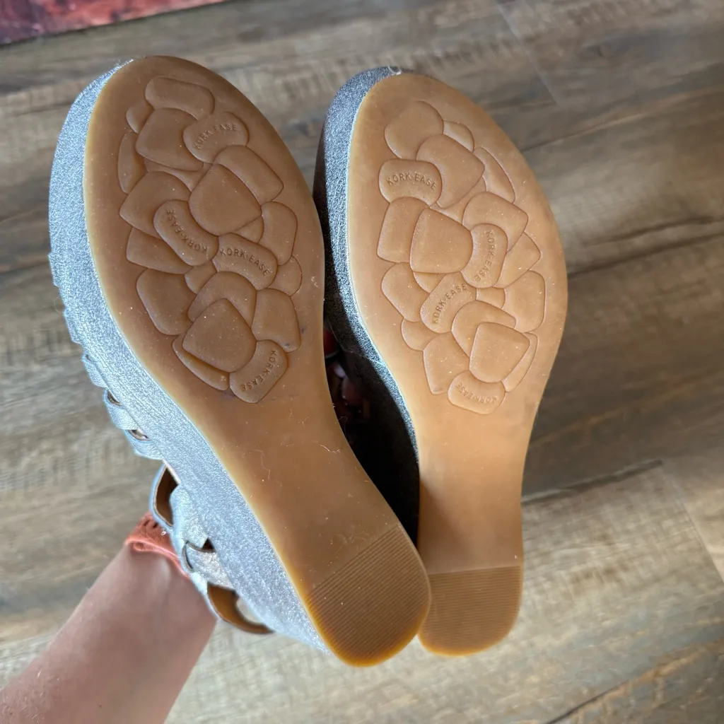 Kork-Ease Adel Leather Sandals in Soft Gold Metallic - Image 4