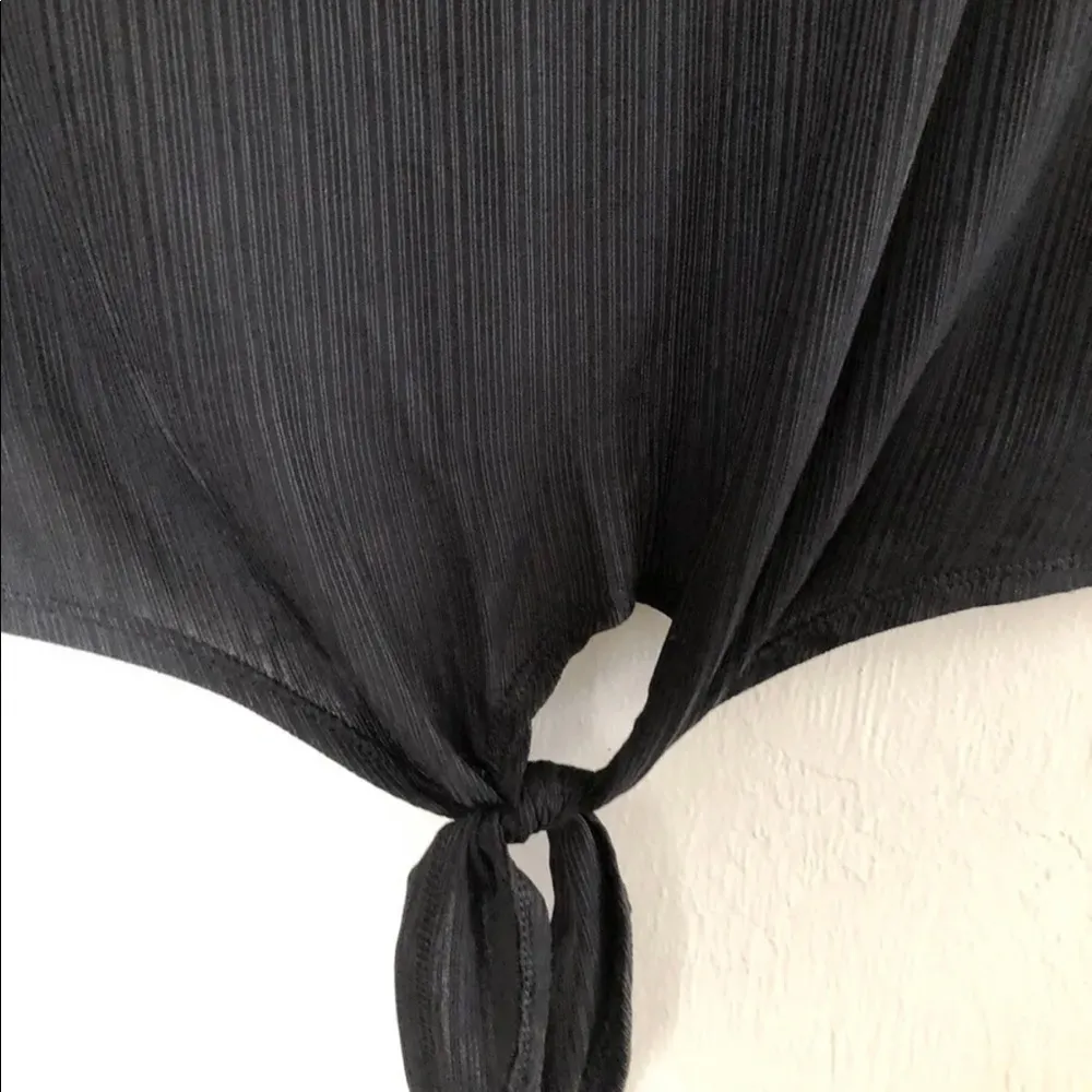 Secret Treasures Womens Sleep Top Size 2X silky Black Tie Front Poly Spandex New - Image 4