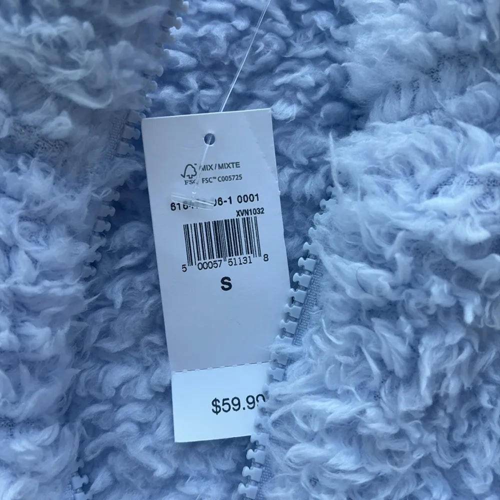 Gap Light Blue Sherpa Pullover Sweatshirt Small New NWT - Image 4