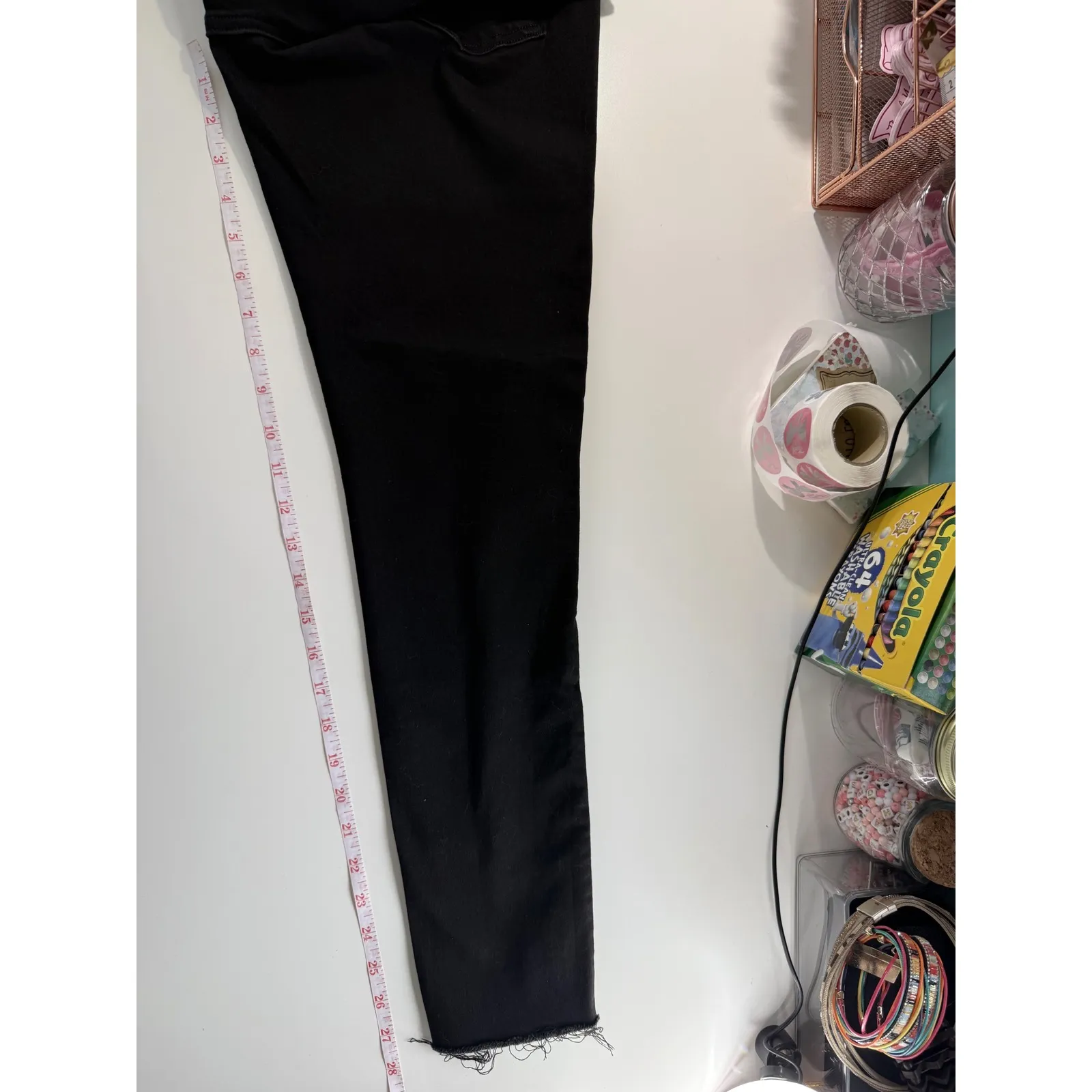 EXPRESS Skinny Mid Rise Black Jeans Ripped Raw Hem Women‎ Size 6 - Image 11