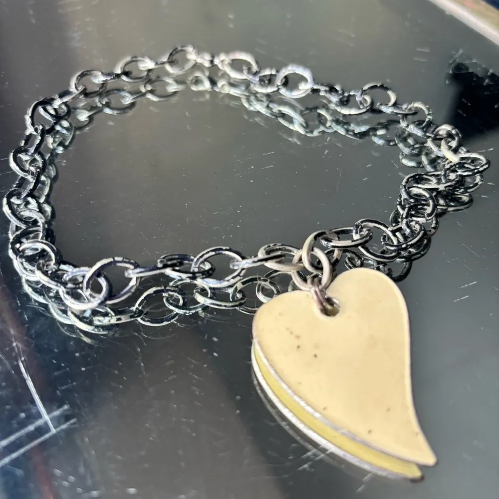 Stylish Gold and Silver Heart Charm Bracelet - Image 2