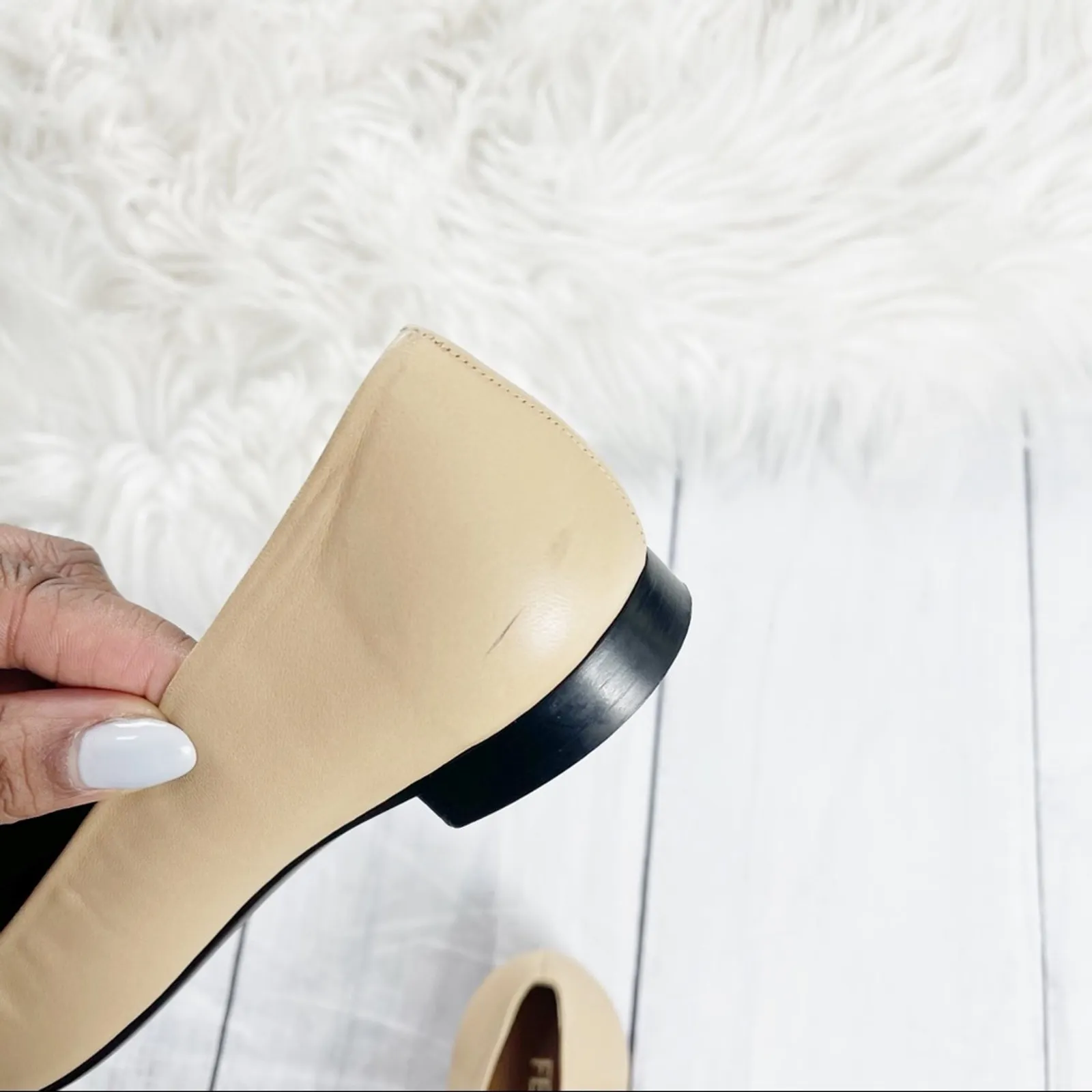 Fendi Women's Tan Selleria Leather Lizard-Trimmed round-toe‎ Loafers 6.5 - Image 5