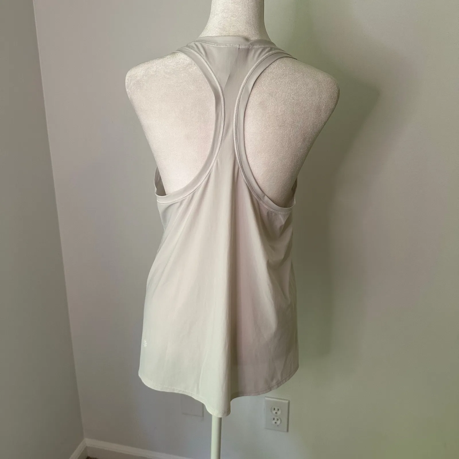 Athleta white racerback athletic tank top size S - Image 4