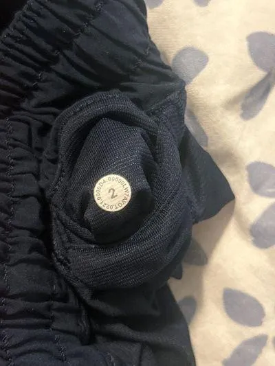 Hotty Hot Shorts Size 2 Tall - Image 4