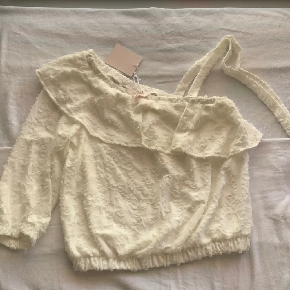 LC Lauren Conrad crop one shoulder top - Image 2