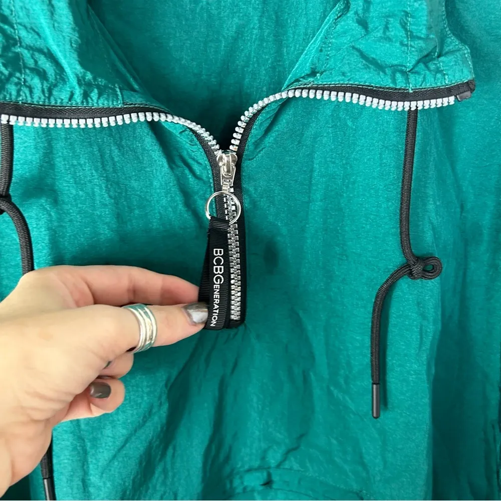 BCBGeneration | Semi Cropped Half Zip Windbreaker Jacket Teal Green Size XL - Image 4