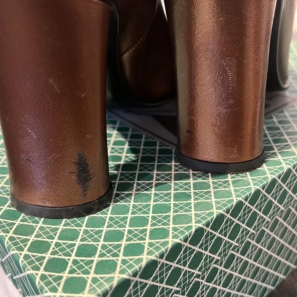 J. Renee Saxon bronze heels. Back of left heel is scuffed. See picture. (7) Brown - Image 3