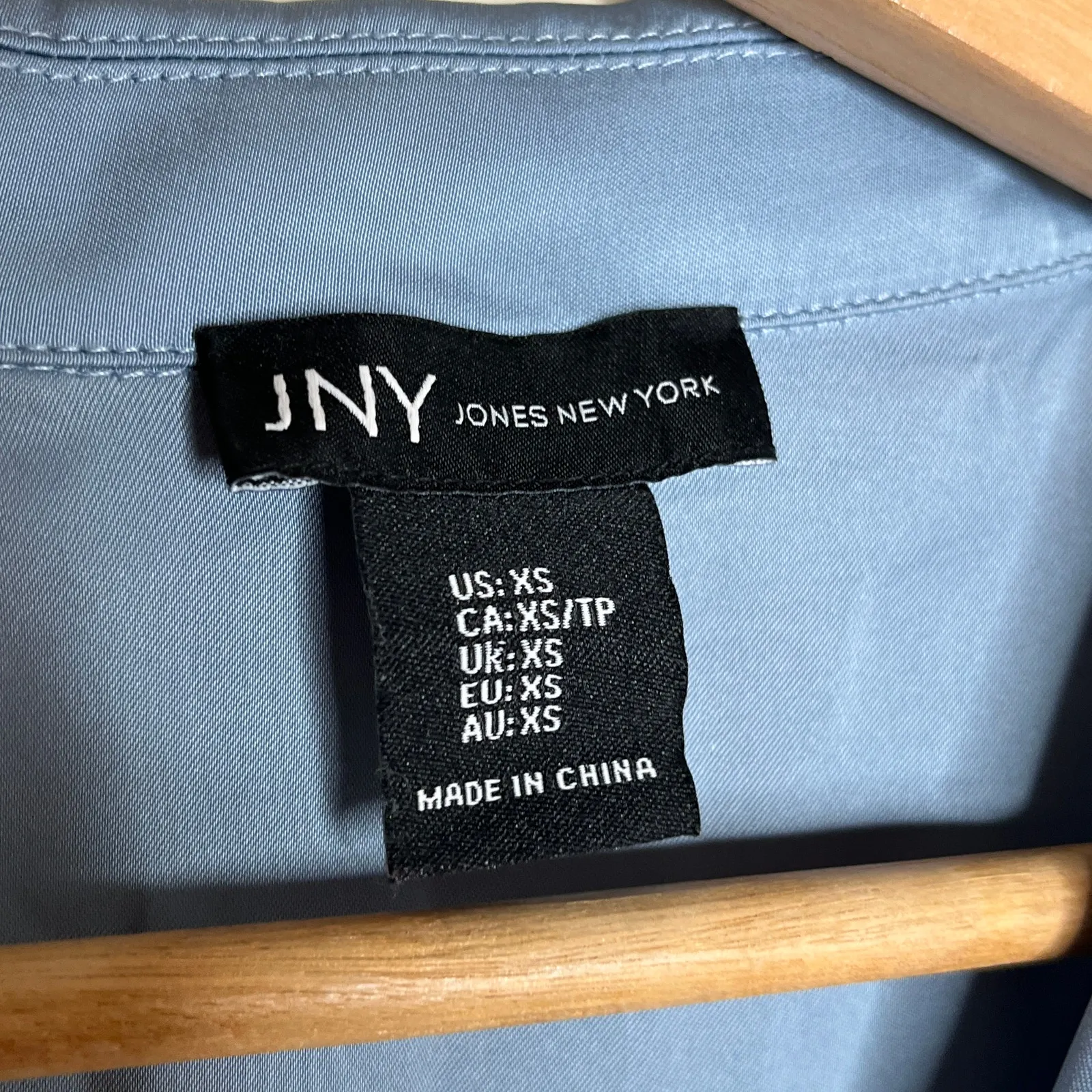 Jones New York Women's Blue Satin Long Sleeve Button Career Blouse Size XS - Image 2