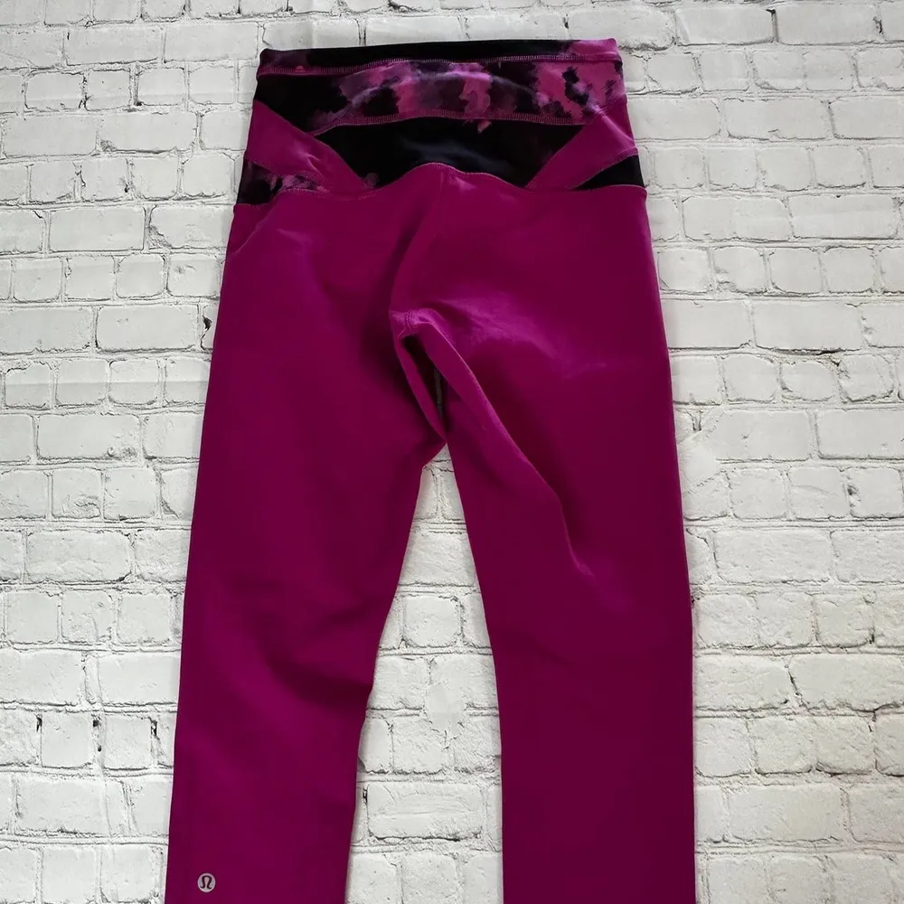 Reversible Lululemon Leggings size 6 - Image 7