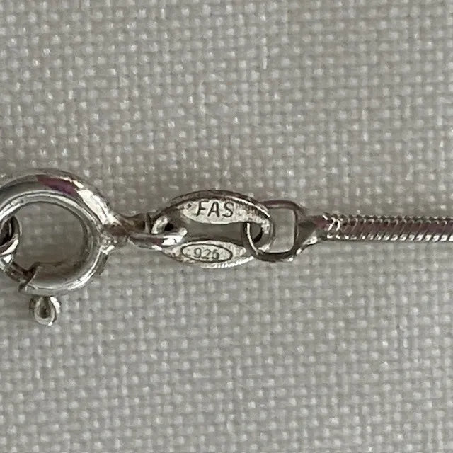 Vintage Sterling Silver Mother of Pearl Pendant Necklace - Image 8