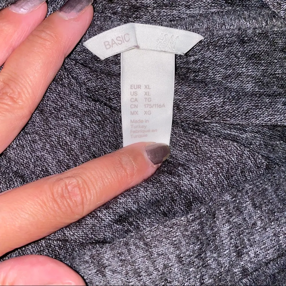 Womens H&M Basics Gray Pull Over Hoodie size XL - Image 2