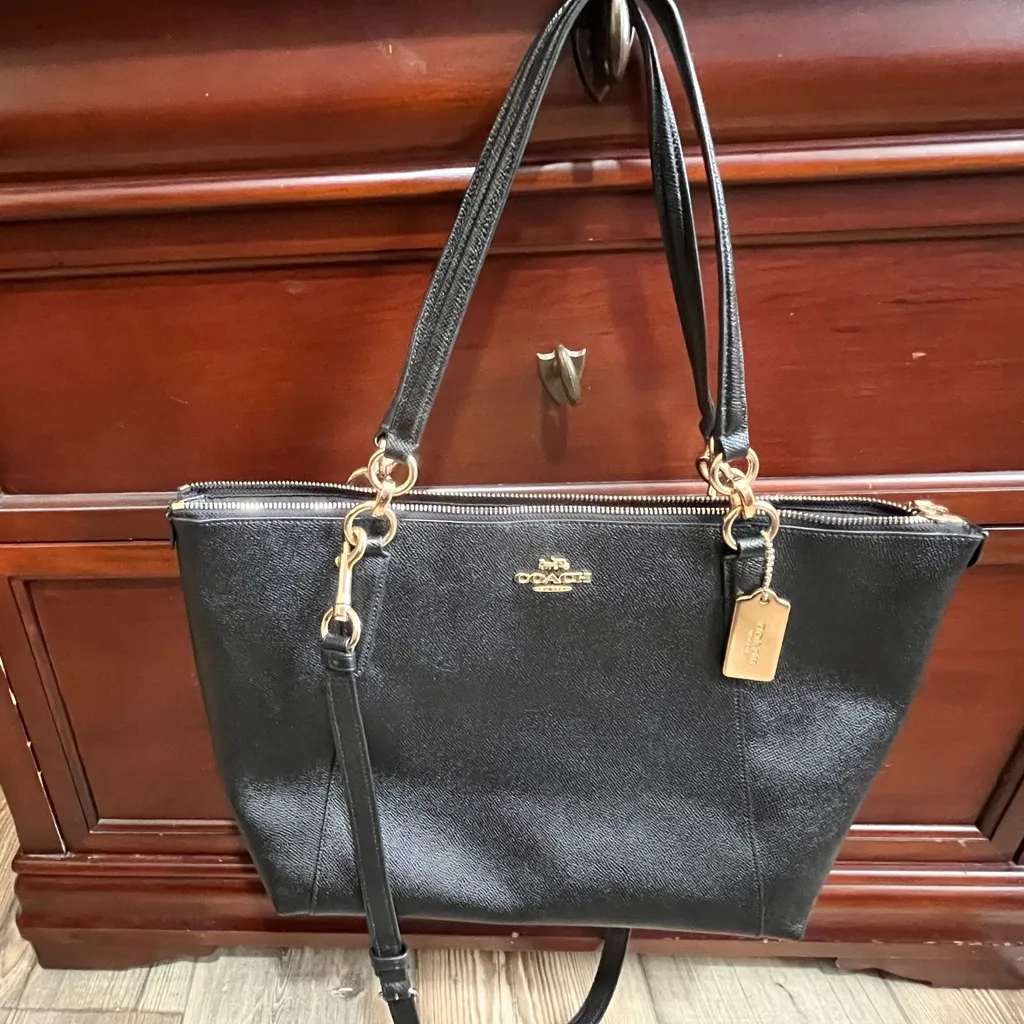Coach Black Pebbled Leather Ava Tote Bag EUC - Image 2