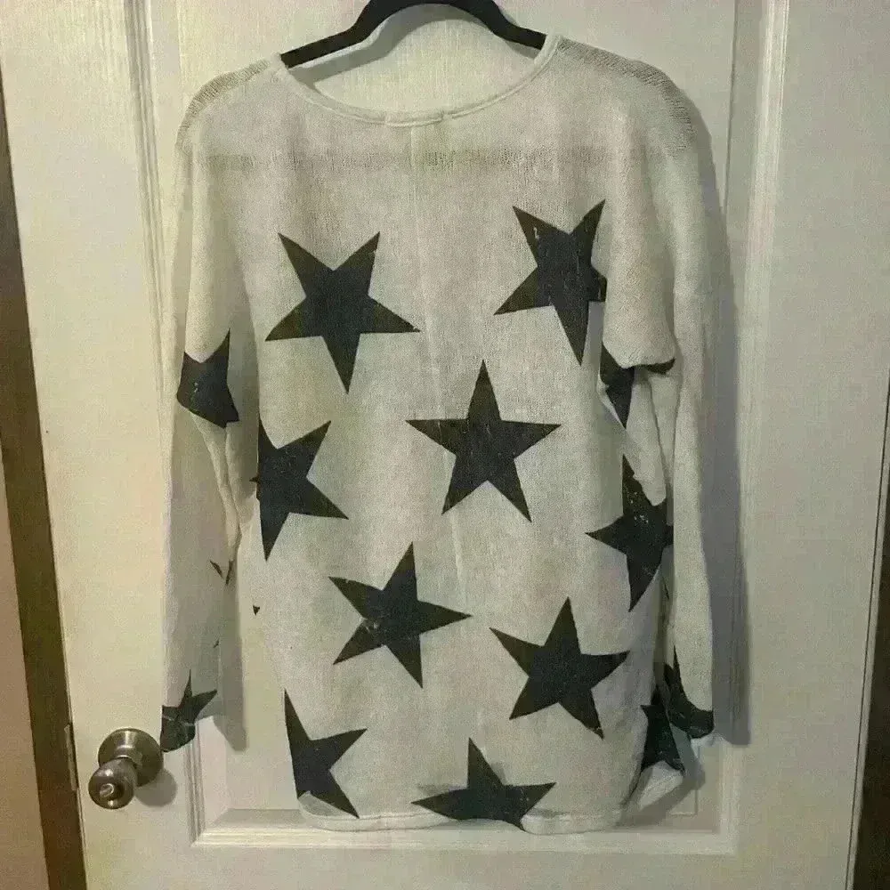 Altar’d State light‎ weight star sweater-top - Image 2