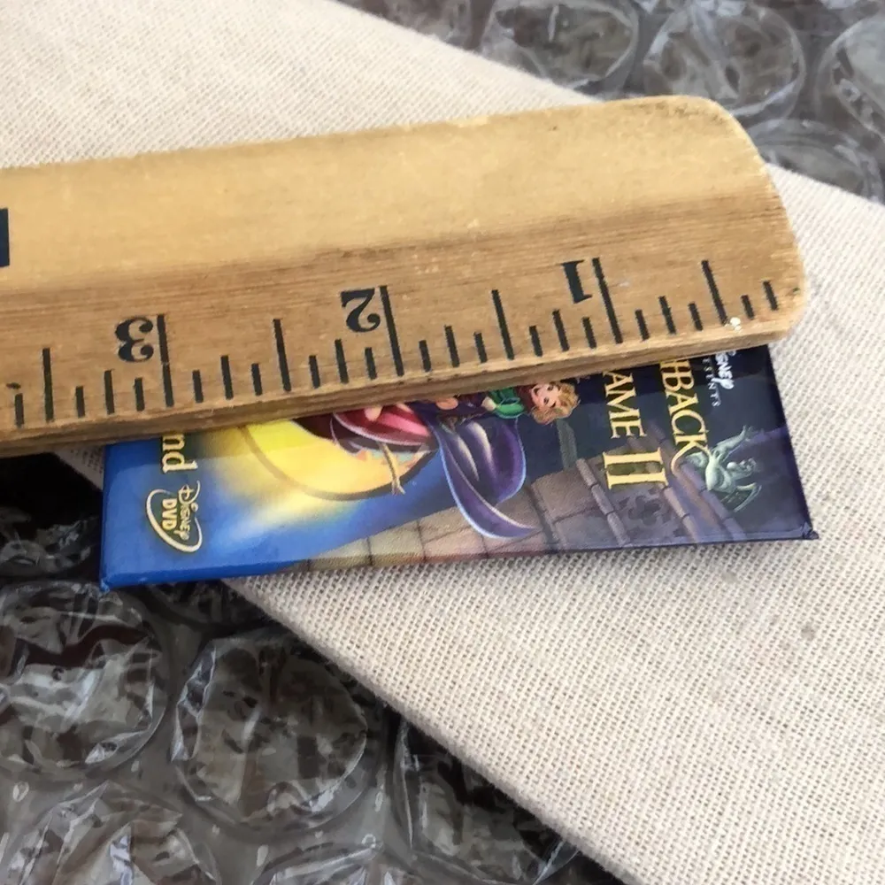 Vintage Disney the Hunchback of Notre Dame 2 Button Brooch - Image 3