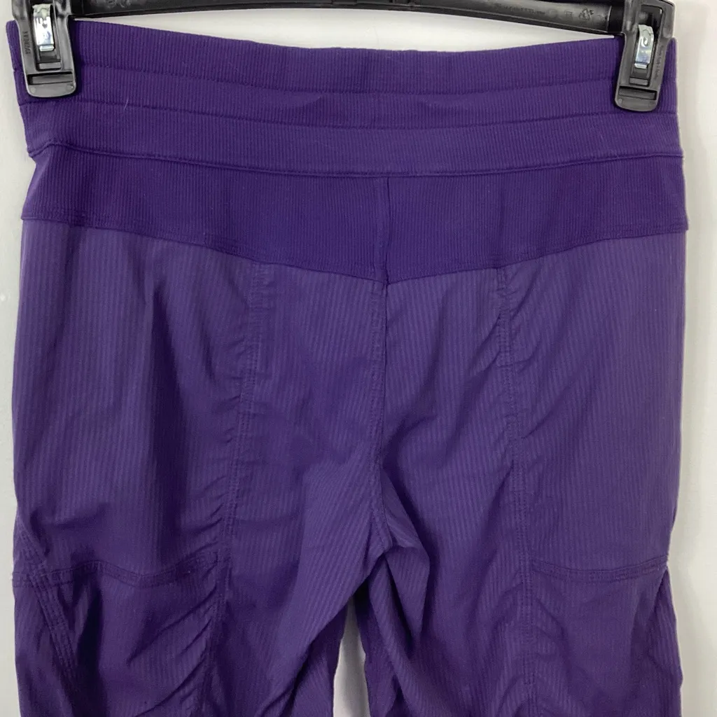 Lululemon  Studio Crop No Liner Size 4 - Image 9