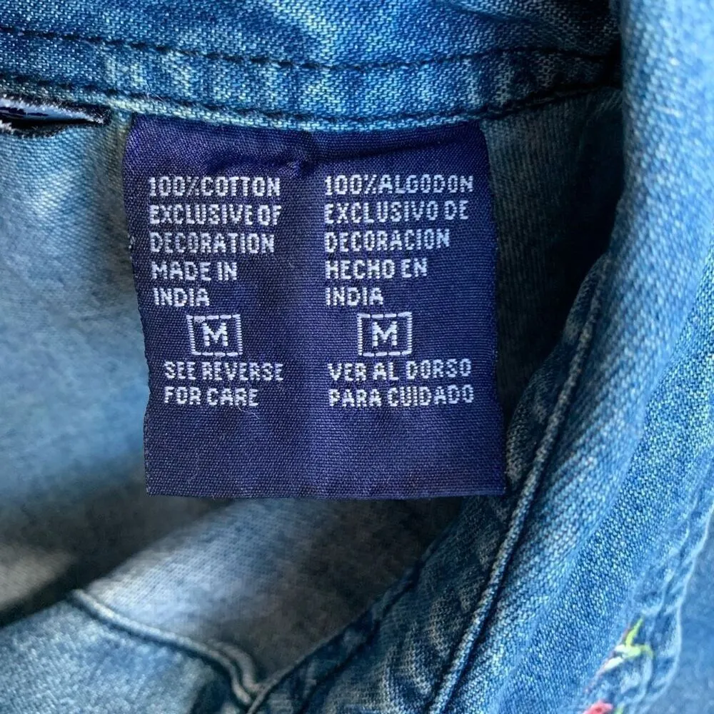 Vintage 90s Embroidered Chambray Denim Short Sleeve Button Up Top Plaid Picnic Blue Size M - Image 8