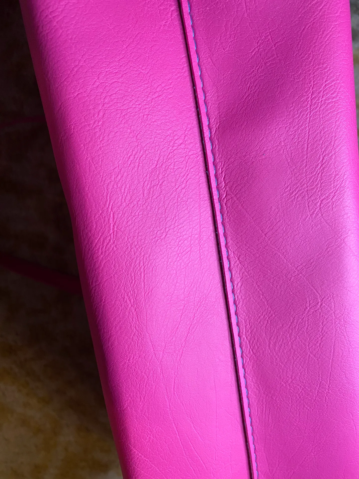 Juicy Couture Hot Pink Purse - Image 4