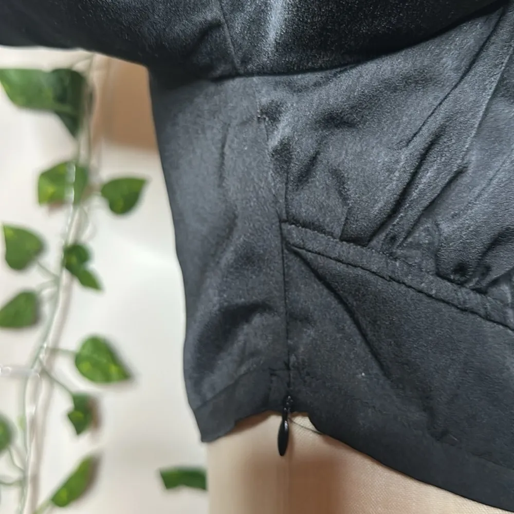 Cashmere & Champage Puff Long Sleeve Crop Top Black Size M - Image 4