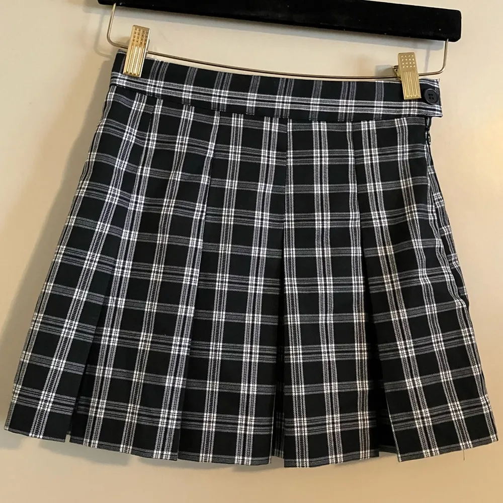 H&M Skirt Divided Black Plaid Mini Tartan Academia Pleated Skater Retro Size 0 - Image 5
