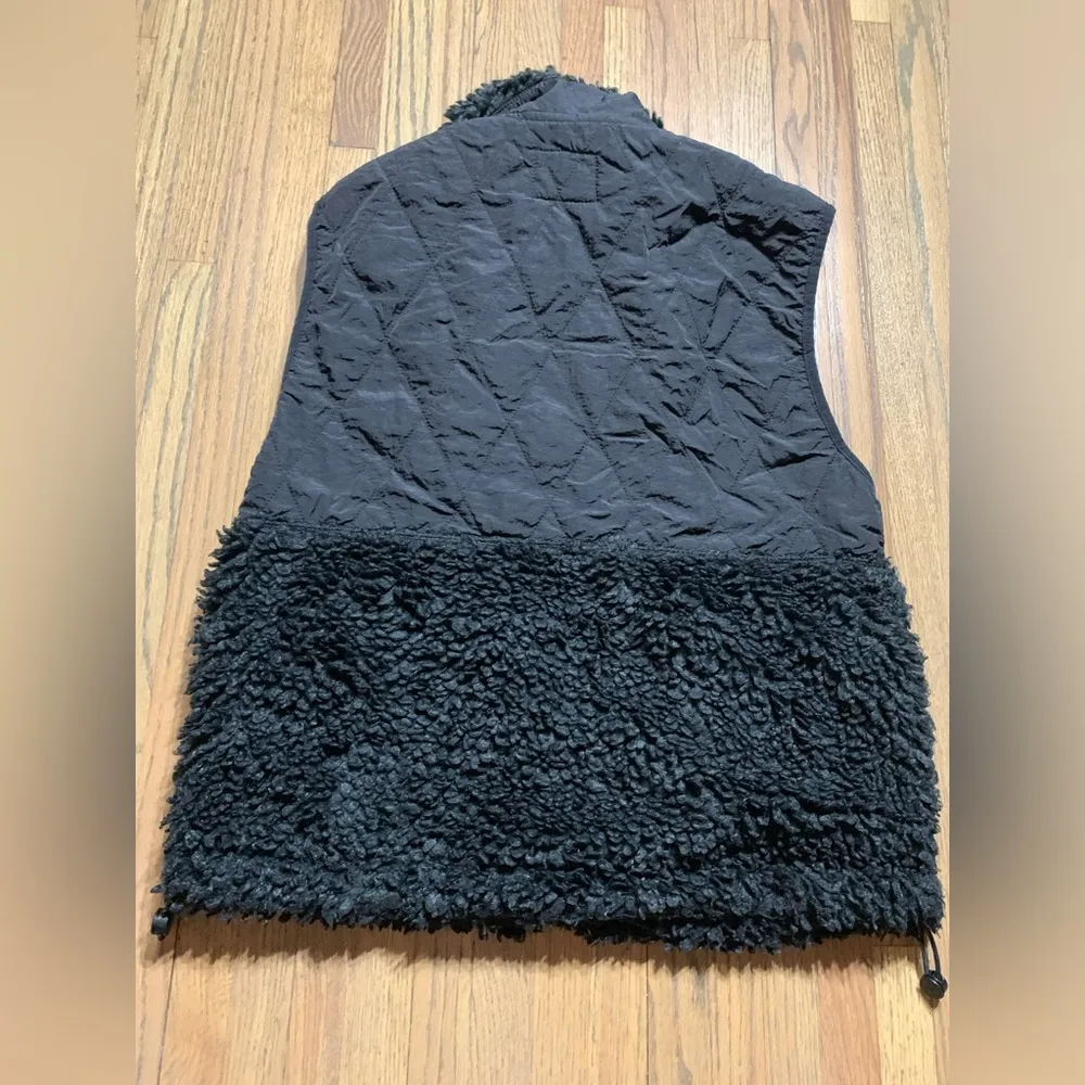 Abercrombie & fitch soft collection fleece vest black small - Image 5