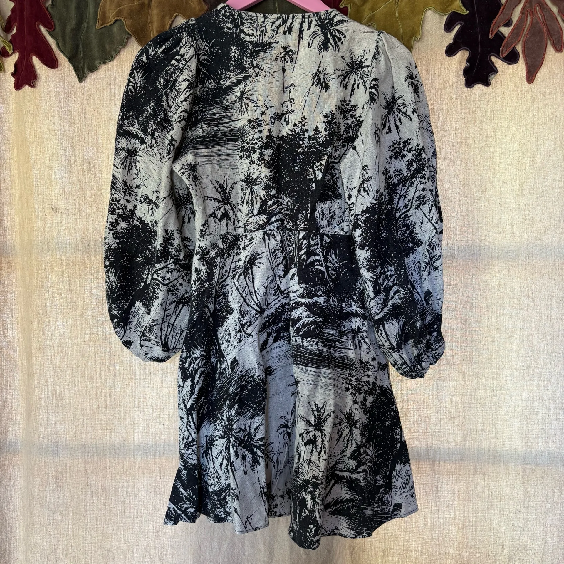 Shona Joy Tie Front Tropical Puff Sleeve Linen Mini Dress - Image 5