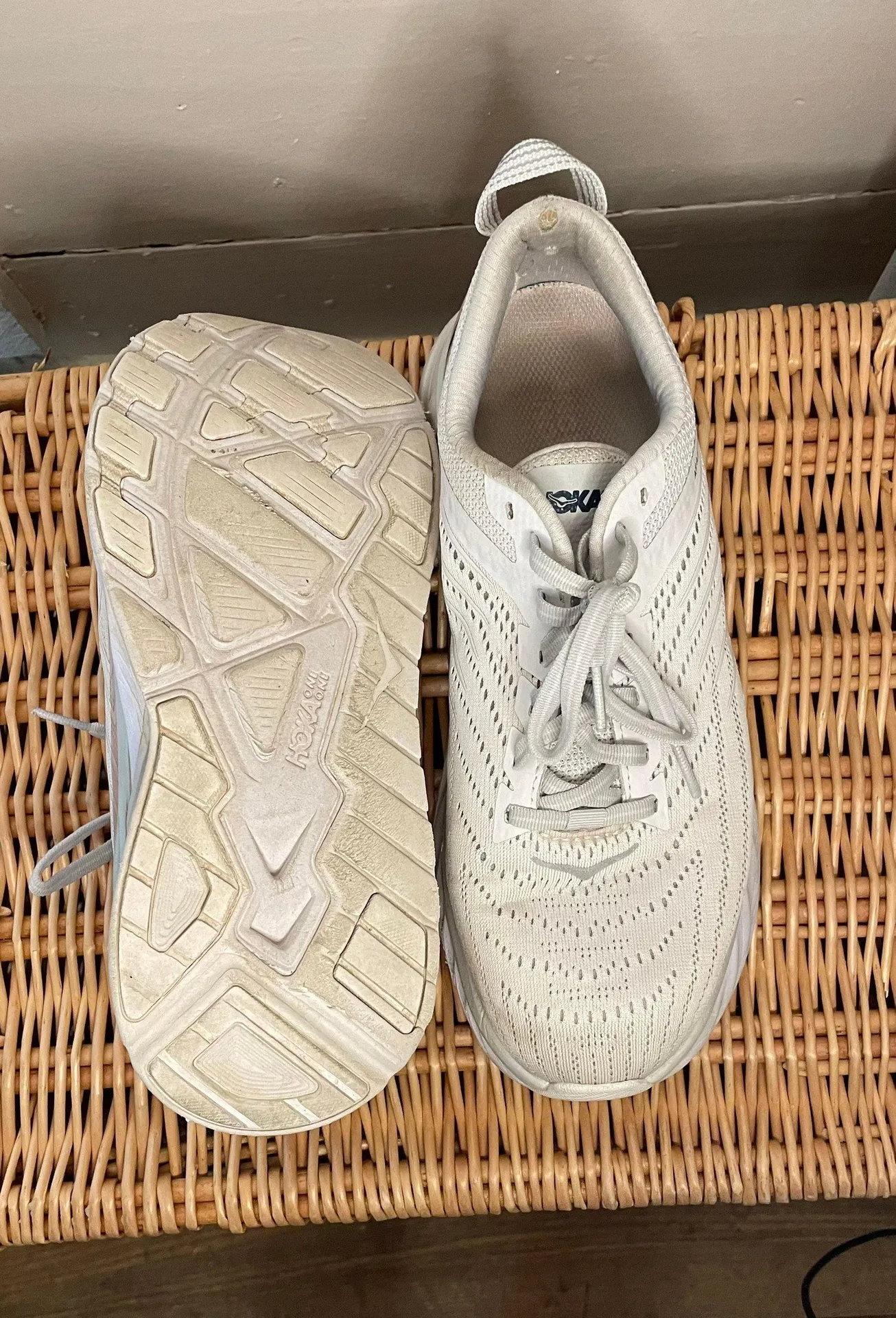 One Running Shoes - Image 5