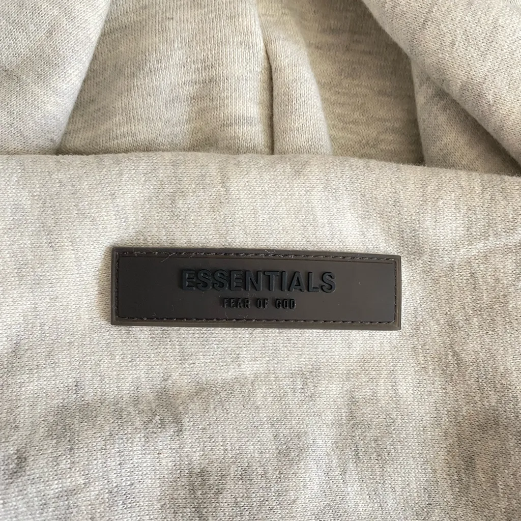 ESSENTIALS FEAR OG GOD LIGHT OATMEAL PULLOVER HOODIE SIZE XXS - Image 5
