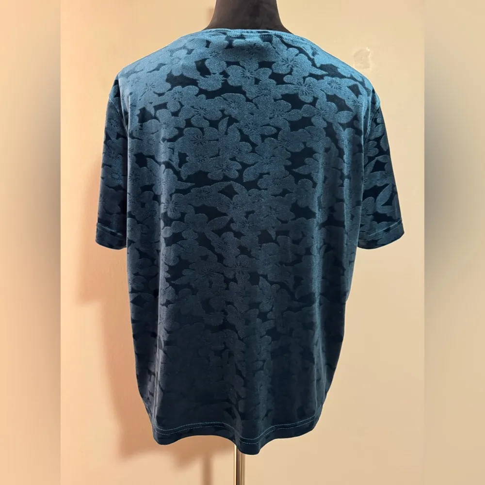 EUC Bechamel Blue Floral Blouse size large - Image 5