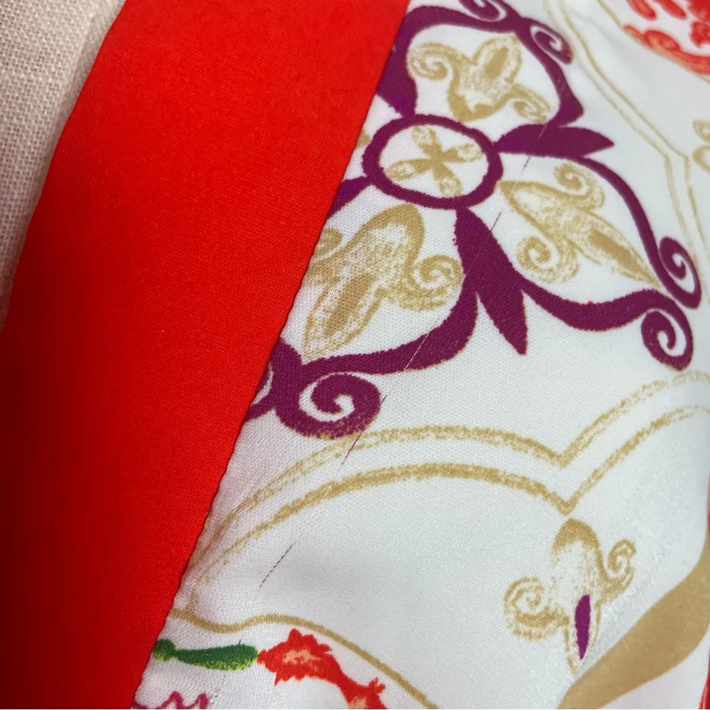 Lulumari Crop Top Floral Short Sleeves Deep V-Neck Size Medium Women Tile Print - Image 9