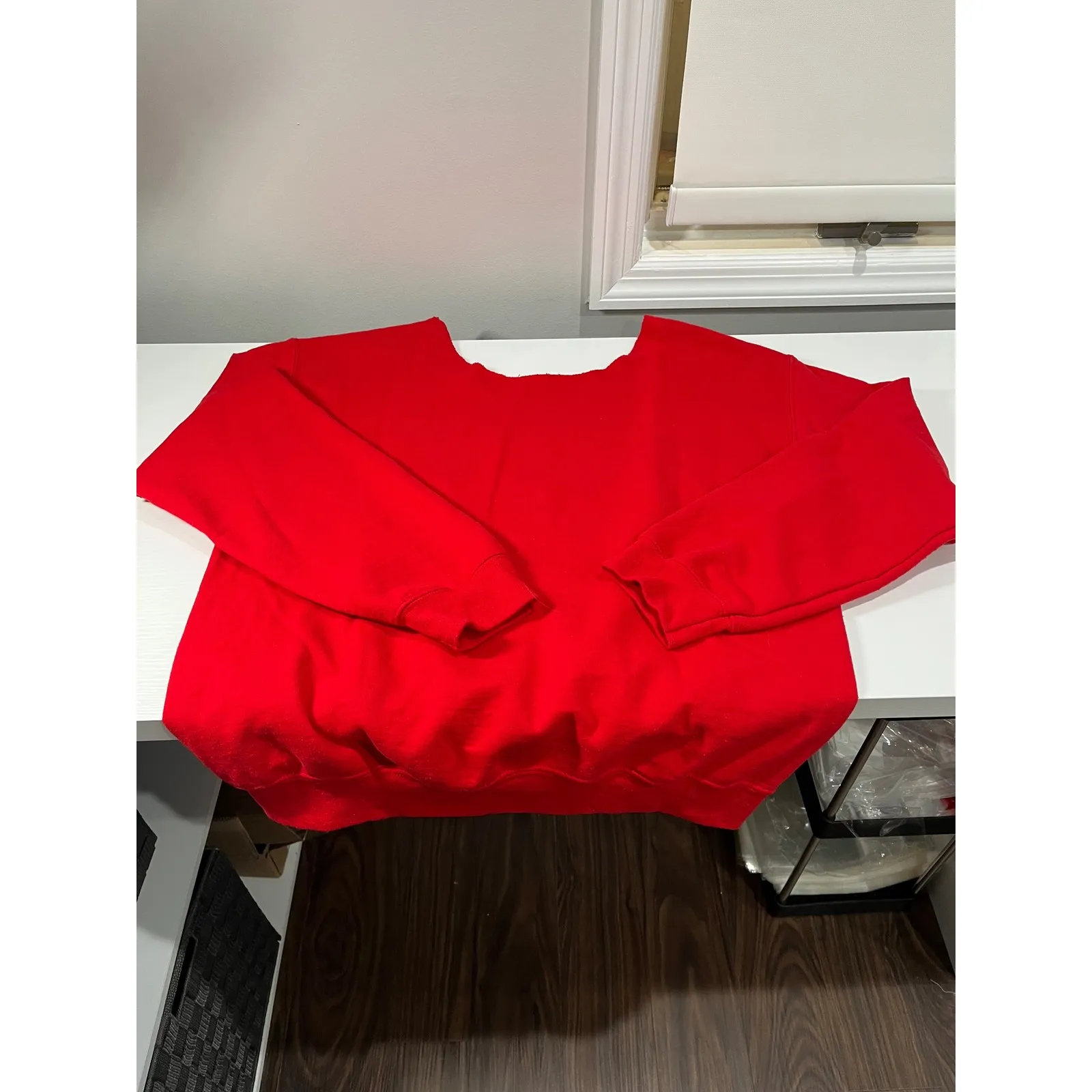 Red Tampa Bestie Graphic Sweatshirt Distressed Neckline Size M - Image 3