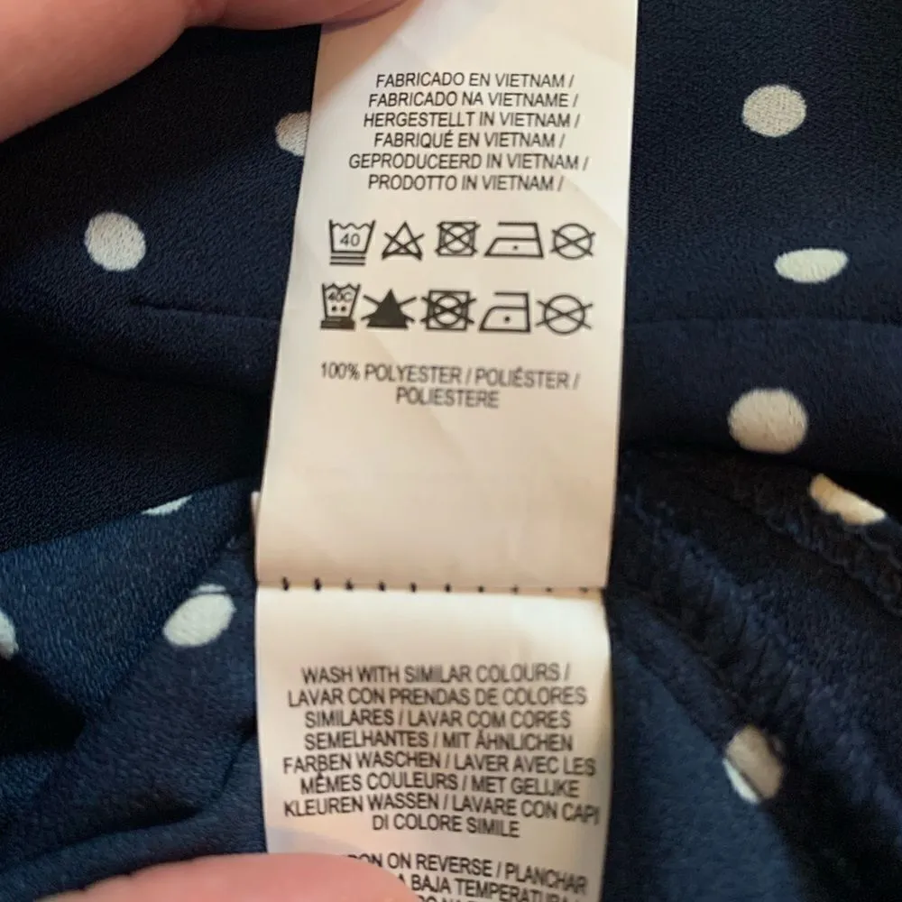 Navy polka dot size 6 cami - Image 5