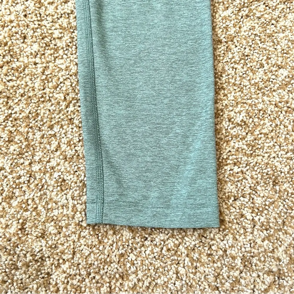 Outdoor Voices 3/4 Warmup Leggings - Slate & Hunter Green Size M - Image 12