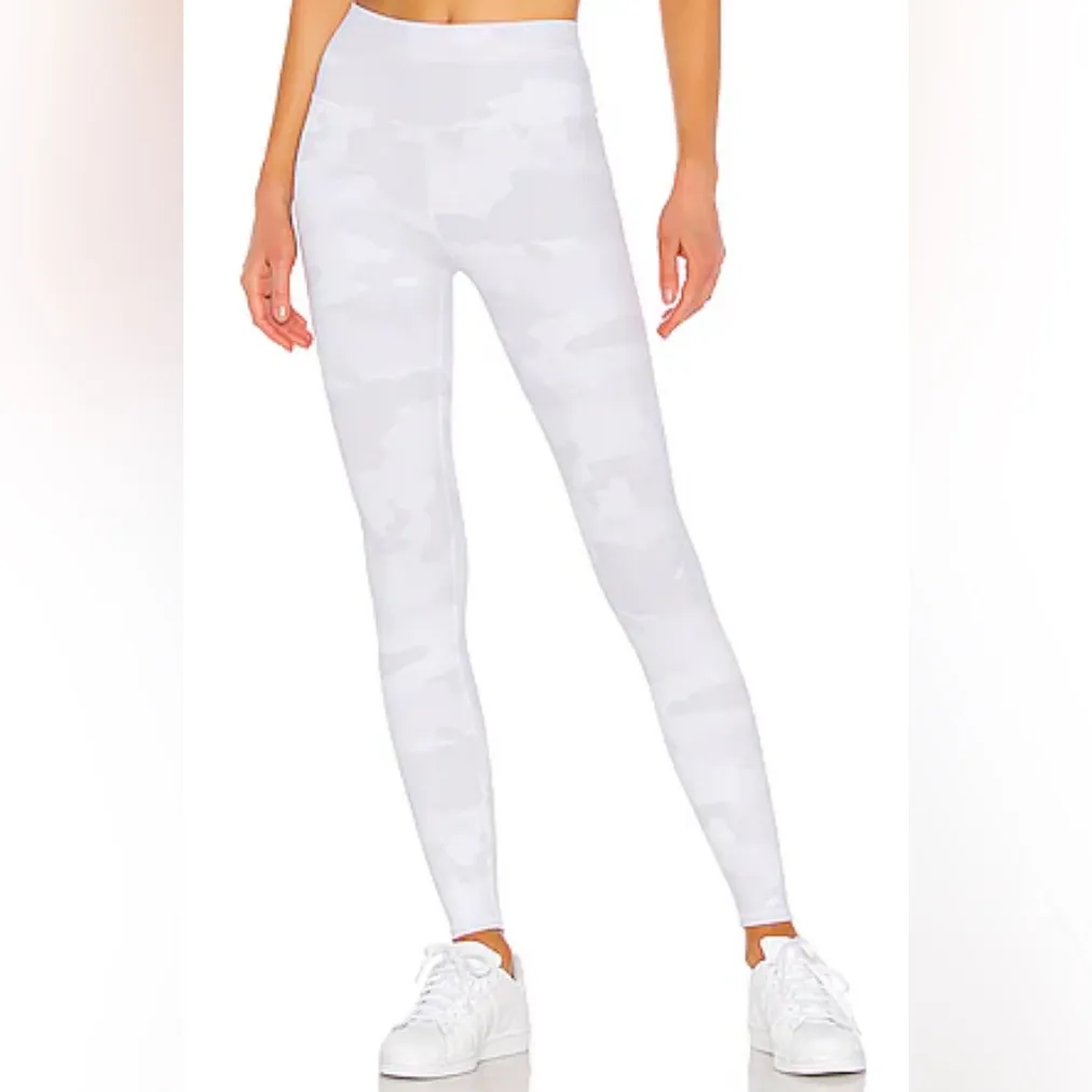 ALO Yoga High Waisted Vapor Active Legging 7/8 Camo White/Gray Sz Medium READ - Image 2