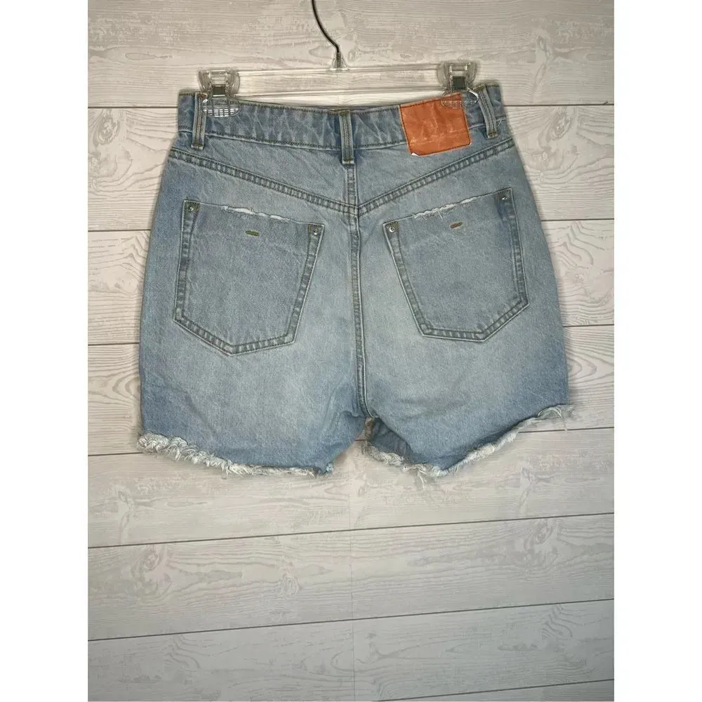 ZARA high waist ripped light wash denim shorts Size 6 - Image 2