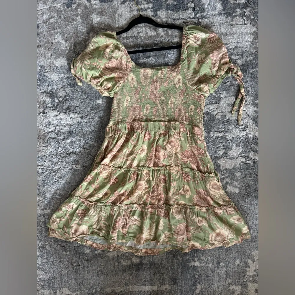 Aguabendita Sleeve Romantic Floral Tile Puff Sleeve Dress - Image 3