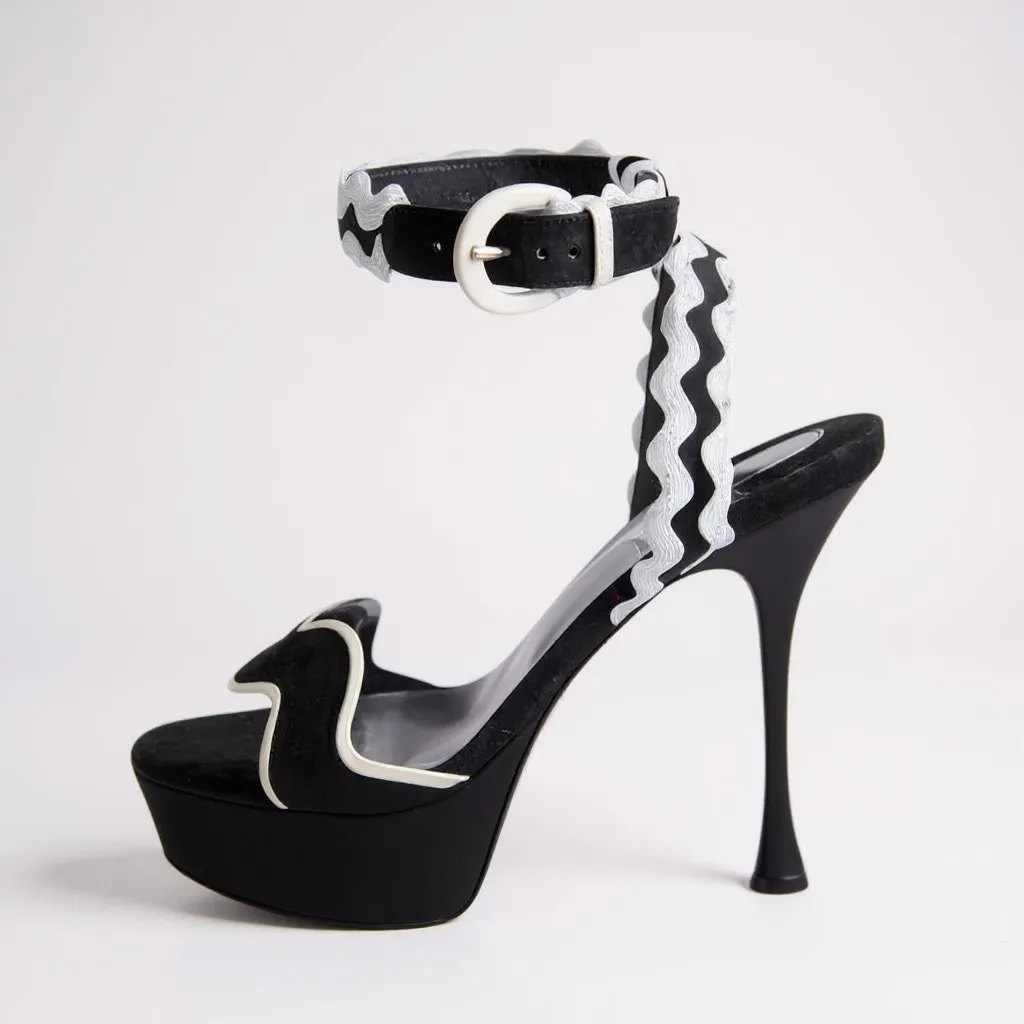 Christian Louboutin Corolobessa Curvy Ankle Strap Sandals Black Bianco 39.5 - Image 4