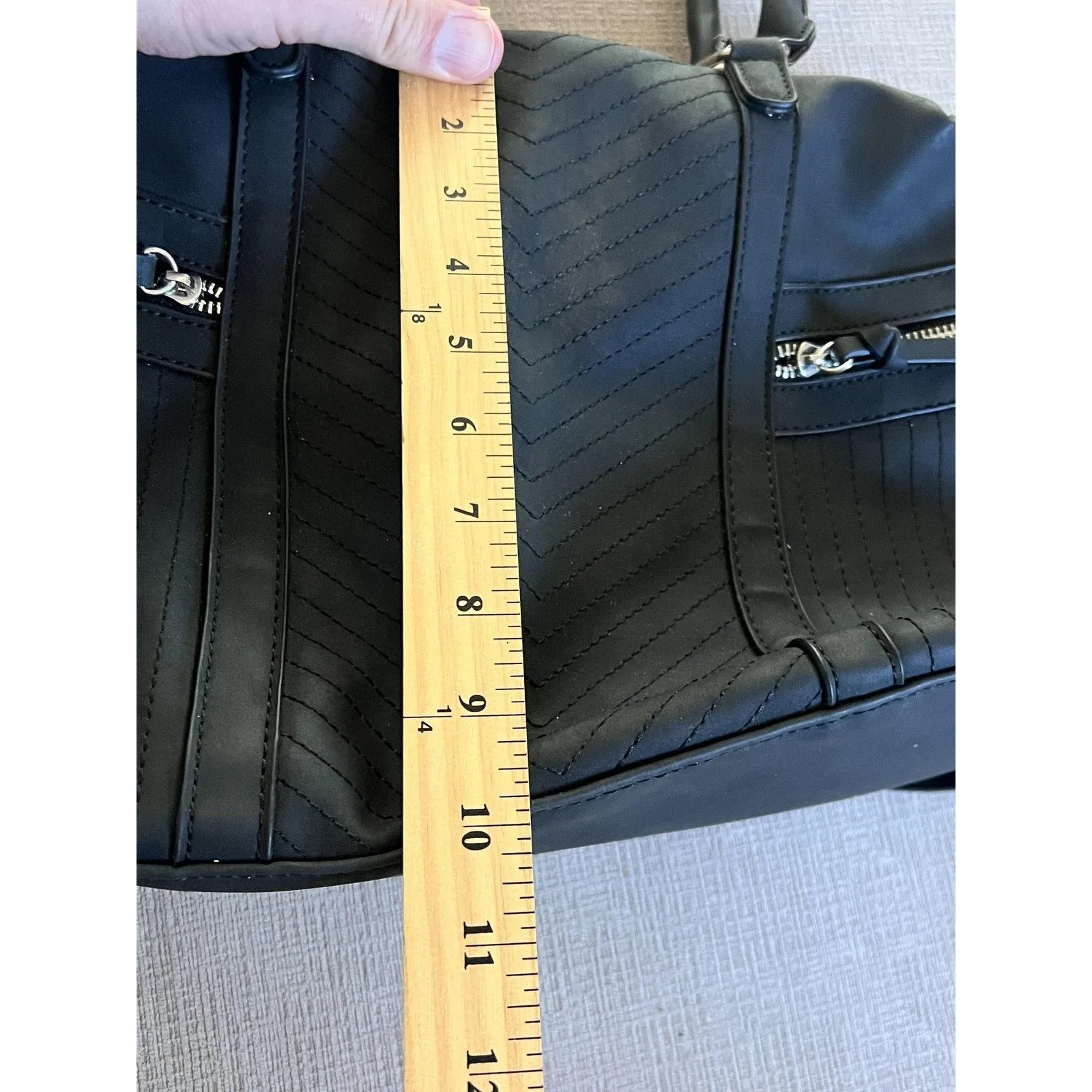 Torrid Satchel Bag Womens Large Black Faux Leather Chevron Zip Pockets Purse - Image 12