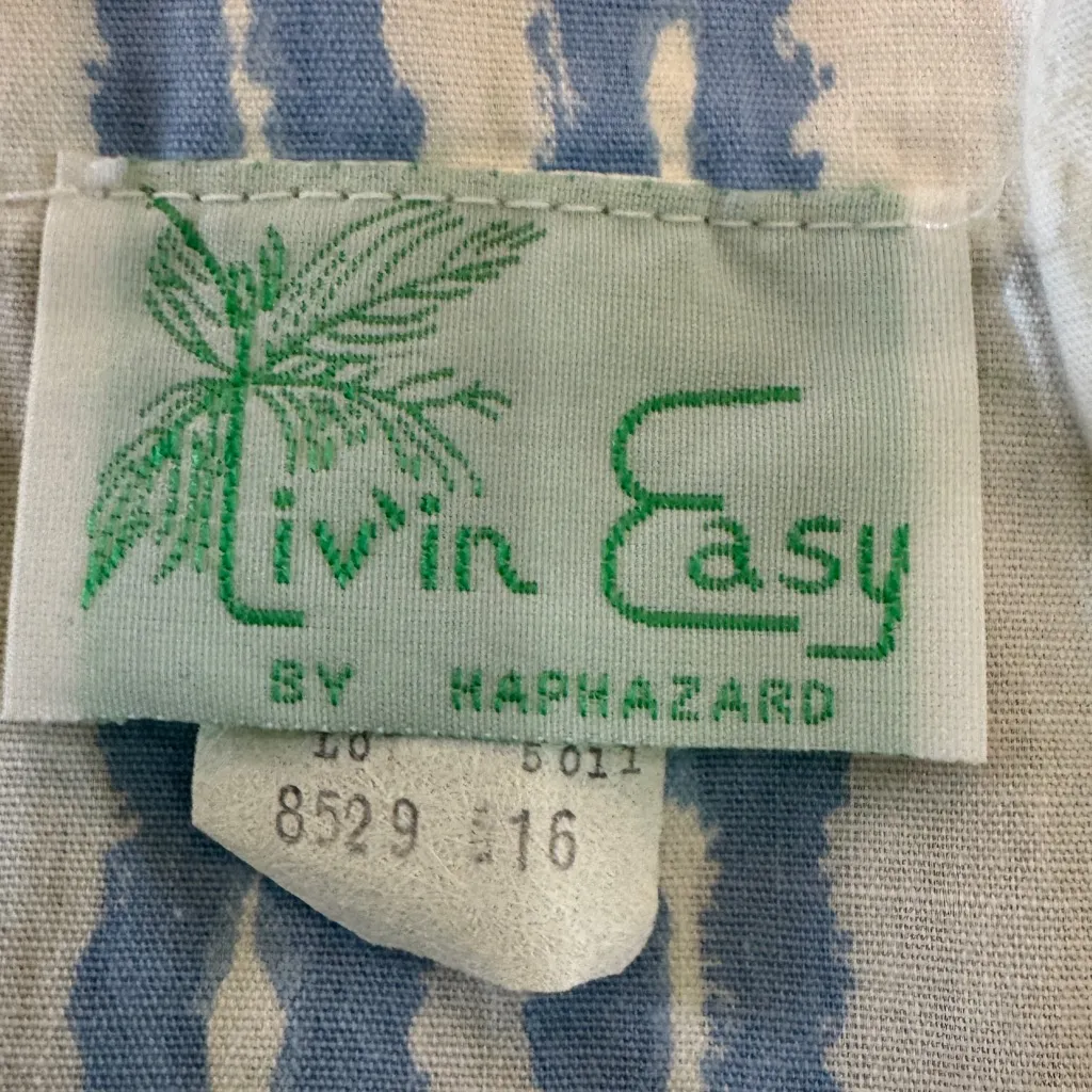 Liv’in Easy by Haphazard sleeveless top blue white stripes MEASUREMENTS Size undefined - Image 2