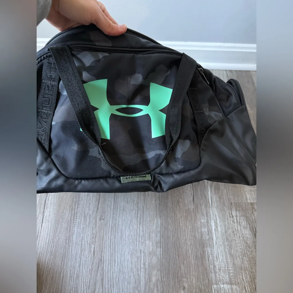 Under Armour Black Gray Camo Duffel Bag Green Multi Color Mini Gym Bag Travel - Image 13
