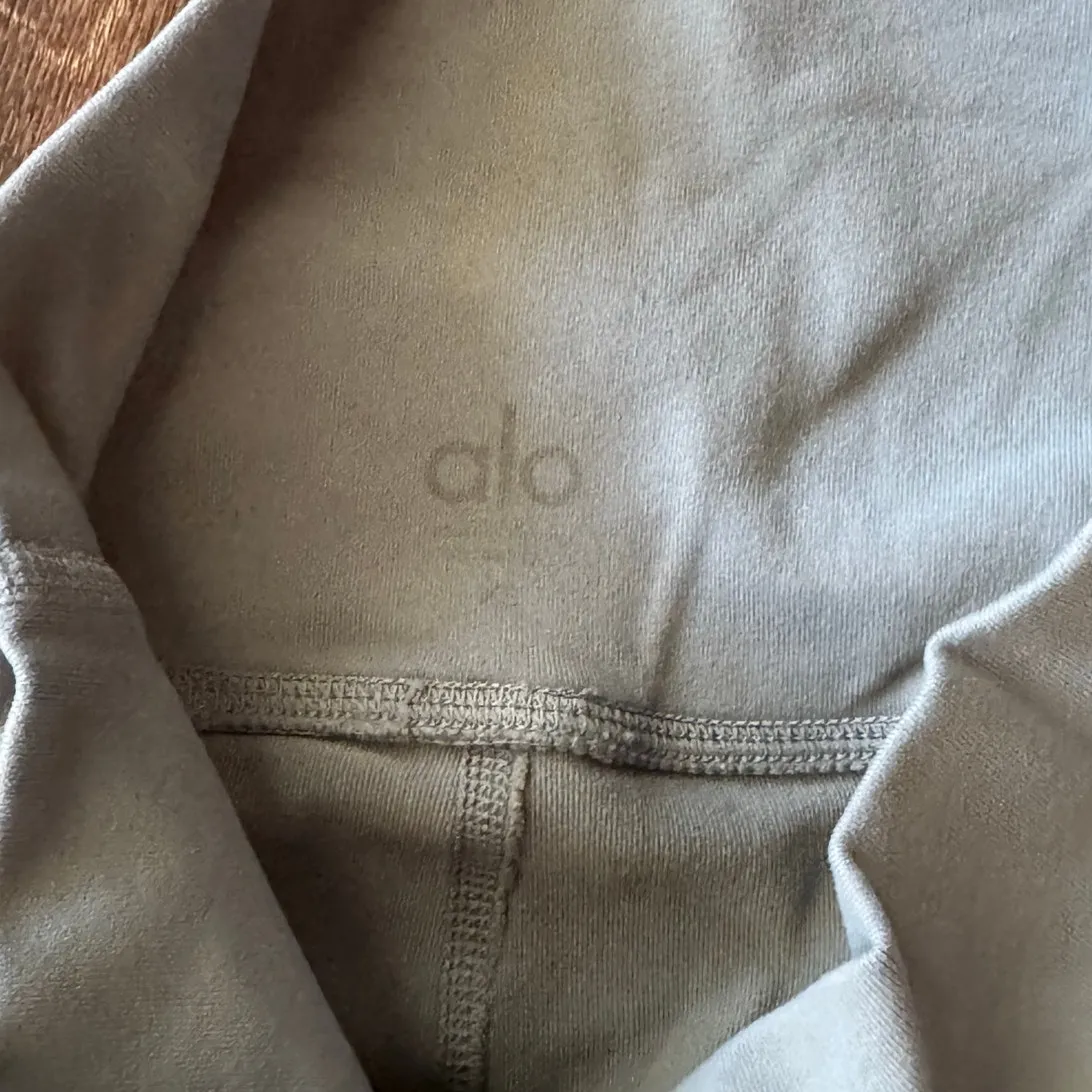 ALO Size XS Blue/Gray Capri Style Leggings - Image 4