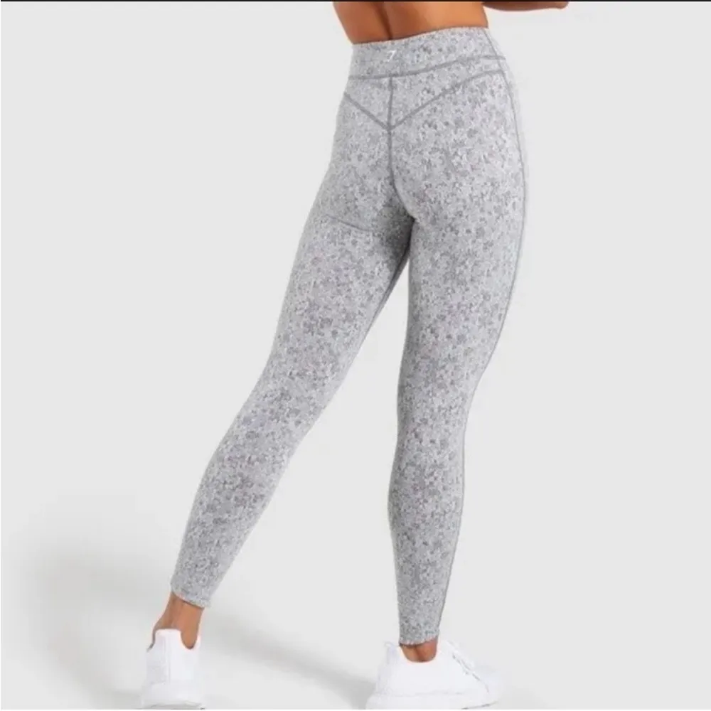 Gymshark Dry Fleur Textured Marl high rise leggings XS - Image 2