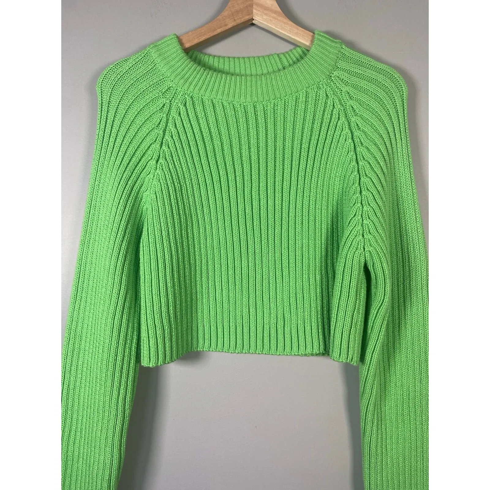 ZARA Ribbed Knit Cropped Sweater Long Sleeve Bright‎ Green Size L - Image 4