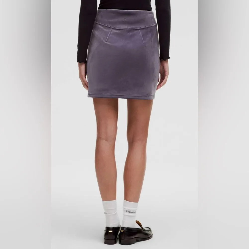 Lululemon NWT Scuba High Rise Velvet Mini Skirt Nightfall Size XL - Image 3