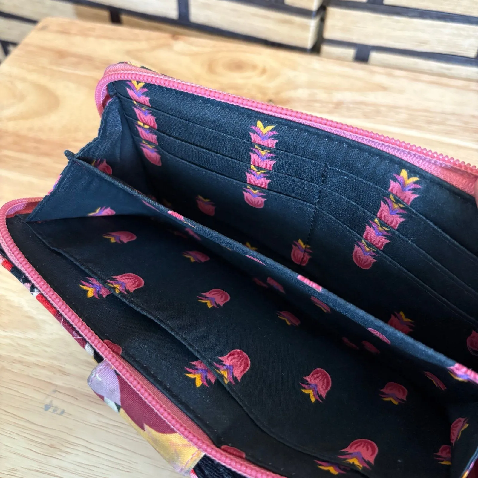 Vera‎ Bradley Floral Wallet - Image 9