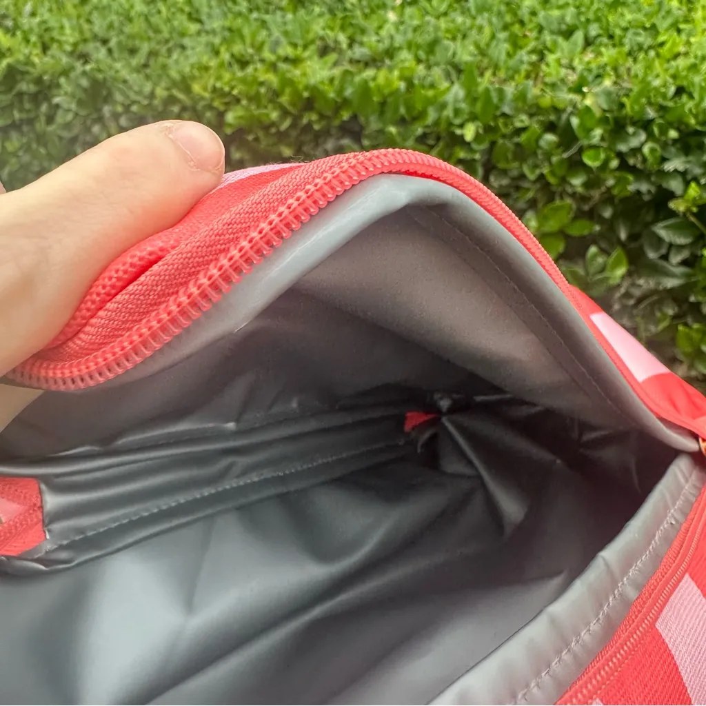 NEW Victoria’s Secret Insulated Beach Cooler Bag/Backpack Pink Coral Stripes - Image 3