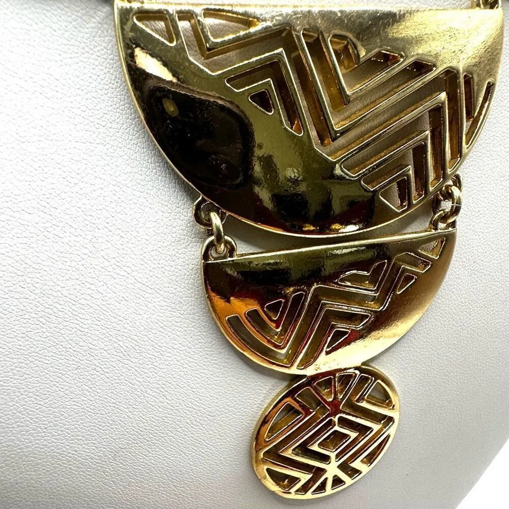 SHA Avon gold tone statement necklace - Image 10